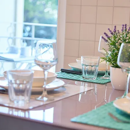 Acquamarina アパート アラッシオ